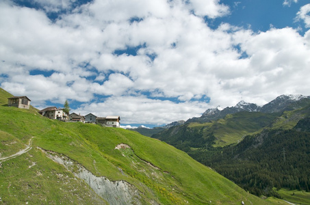在瑞士的阿尔卑斯山的小村庄