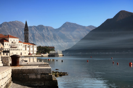 科托尔，黑山附近的 perast 村