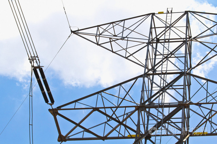 上一个高电压电力支柱绝缘子的特写