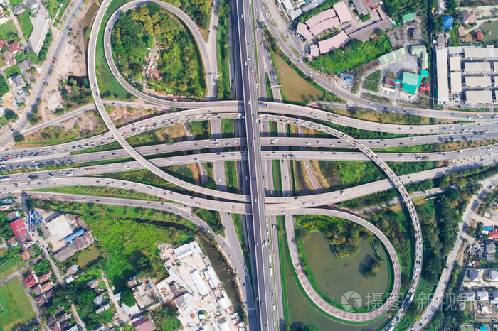 交通迂回圈道路鸟瞰日时间