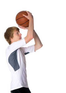 篮球运动员投掷在圆环