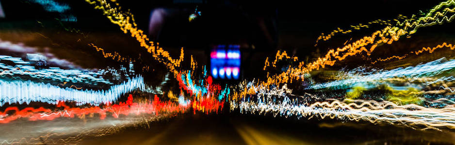 彩色抽象弥散运动模糊测速车内夜间场景