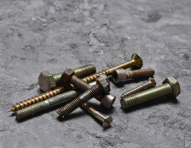 自穿孔螺钉图片