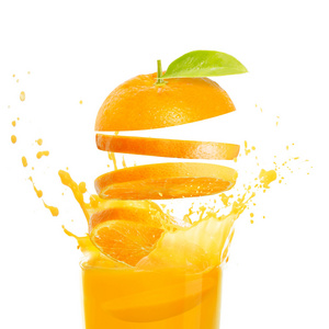 桔子汁剥了皮的桔子的水彩插图成熟的橙子和桔子切在失速的蔬菜水果在