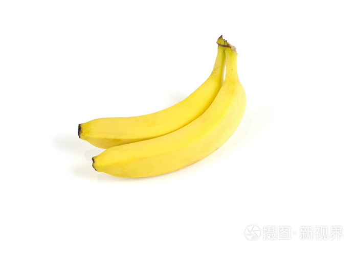 在白色背景上的两个成熟香蕉
