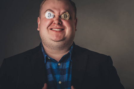 比特犬的眼睛图片