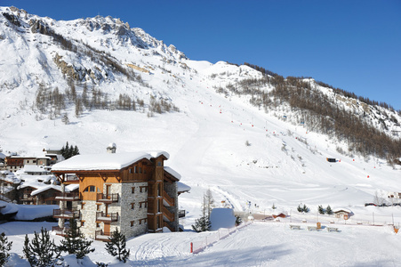 山滑雪度假村