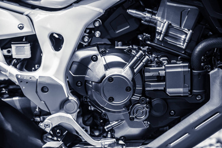 高性能摩托车发动机图片