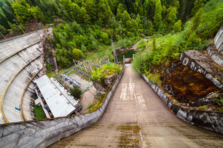 在山中坝