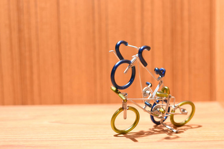 木地板自行车模型