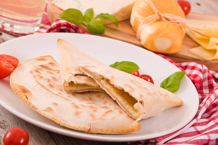 cascione 意大利大饼白碟照片