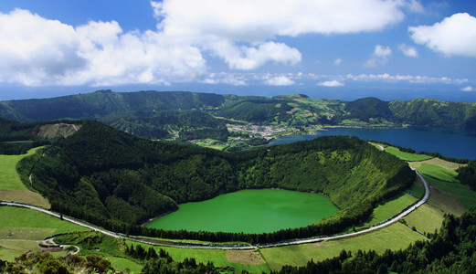 萨奥米格尔火山口湖圣地亚哥湖景