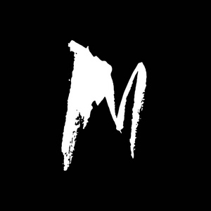 字母 m 手写的干刷.粗笔画纹理字体.矢量插图.垃圾风格优雅的字母照片