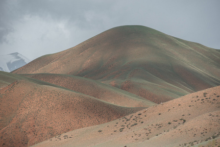 光滑的山