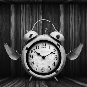 老式时钟盒装, 以保持时间飞走, 美术照片