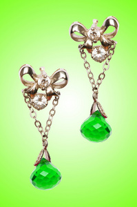 珠宝首饰概念与漂亮耳环图片