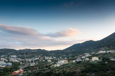 Archanes 的山脉和村庄, 克里特岛, 希腊