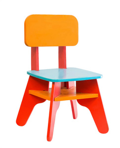 彩色木制儿童椅被隔离在白色