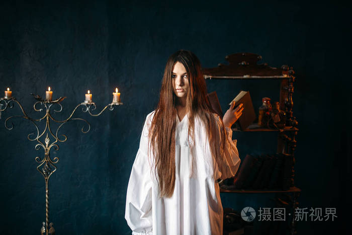 spellbook, 蜡烛在背景, blackmagic 仪式, 神秘主义和驱魔, 巫术