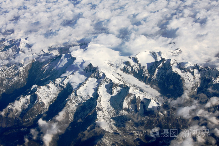 雪的阿尔卑斯山