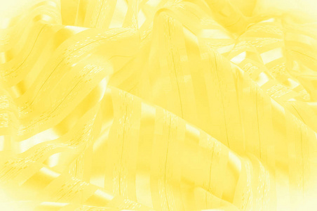背景纹理, 图案。黄色真丝织物, 带有浅色条纹。淡黄组织。光滑典雅的黄色缎纹背景