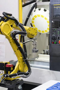 机器人臂自动装卸数控车削部分的程控代码和教学模式, 现代工业用自动机械臂