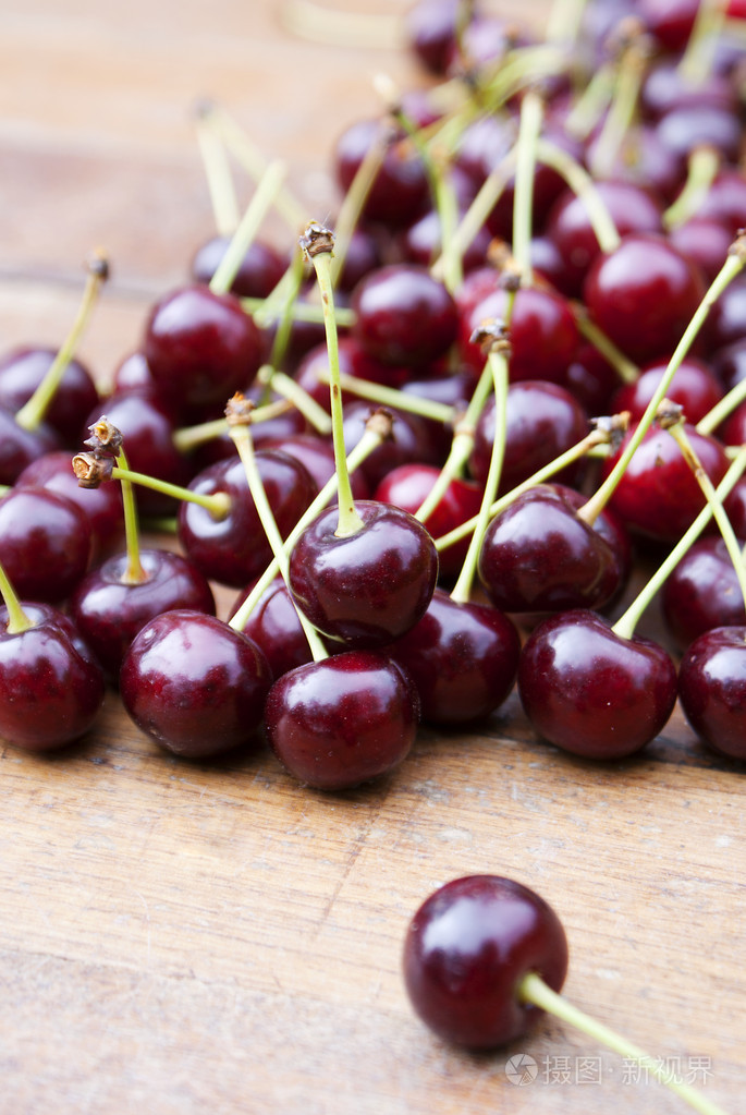 成熟的新鲜浆果的樱桃