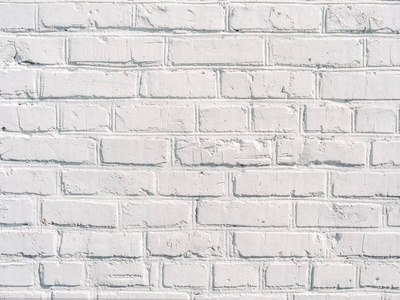 阁楼风格的白色彩绘砖墙
