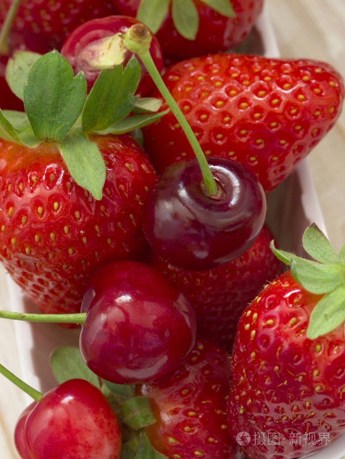 草莓和樱桃