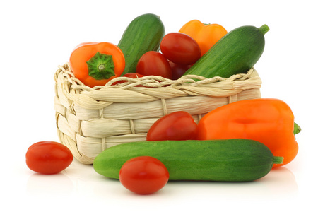 无纺布购物篮中的新鲜蔬菜零食图片