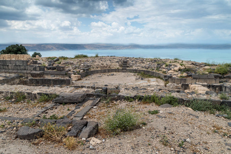 第三世纪希腊罗马城市遗址中的圆形剧场遗迹第八世纪广告 HippusSusita, 位于以色列加利利海域附近的戈兰高地Kin