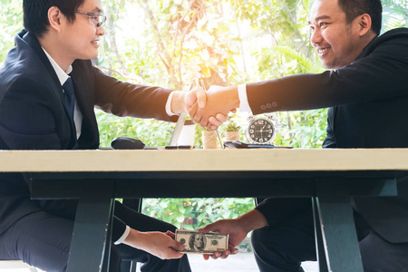 企业家握手图片