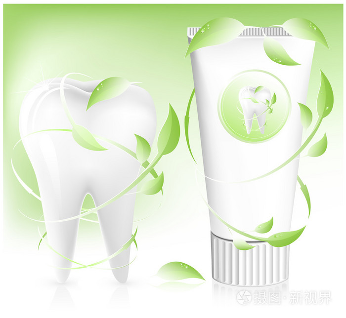 牙和牙膏与浅绿色背景上的叶子