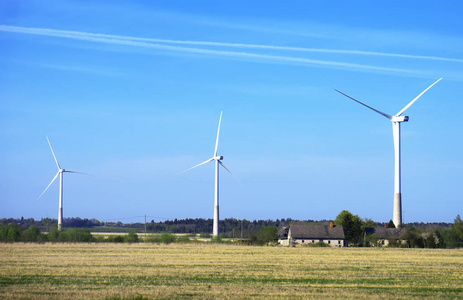 风力涡轮机在现场。生态能源概念