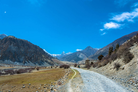 山路在路线在布尔纳在尼泊尔附近