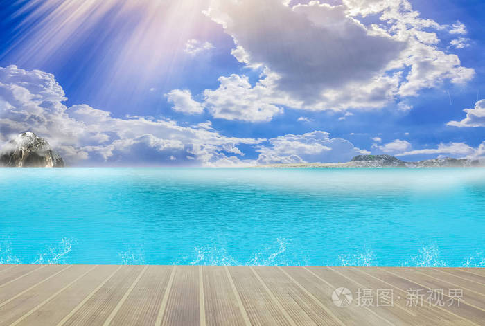 木制阳台, 一条蔚蓝的大海, 有岛屿, 阳光明媚, 概念走出去寻找一些新