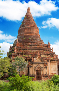 在缅甸, 古宝塔的看法。复制文本的空间。垂直
