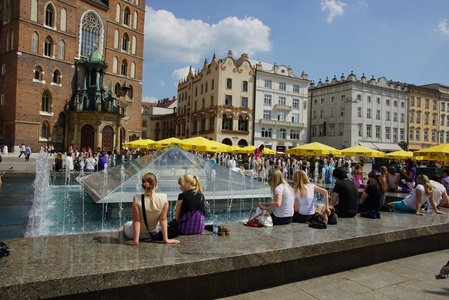 圣玛丽大教堂，教堂村 mariacki，在克拉科夫，波兰主要市场广场