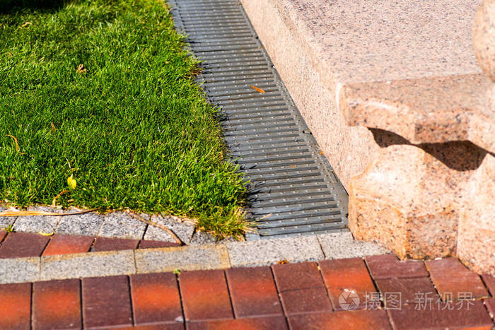 草坪雨水排水沟