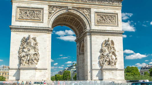 凯旋门 星凯旋门 timelapse 是巴黎最著名的纪念碑之一, 矗立在香榭 Elyseees 的西边。交通在圈子路。夏日蔚