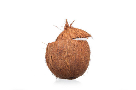 孤立在白色背景上的椰子