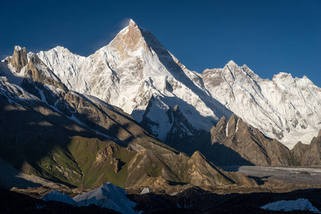Masherbrum 山顶或 K1 inb 喀喇昆仑山山脉, 巴基斯坦, 亚洲