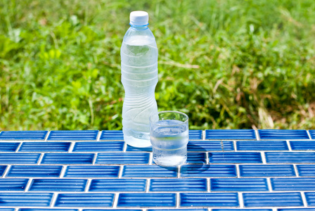 饮用水中玻璃