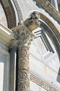 比萨大教堂中世纪艺术
