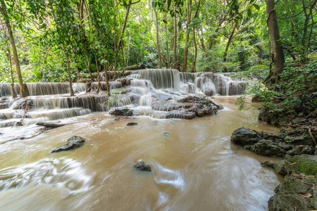 淮梅 Kamin, 美丽的瀑布, 旅游胜地, 在泰国碧府