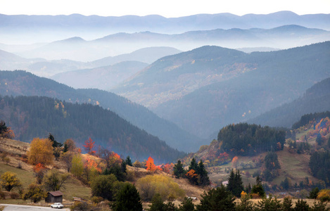 秋天在 Rhodope 山, 保加利亚山风景