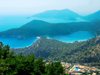 蓝色礁湖和海滩蝴蝶谷土耳其全景