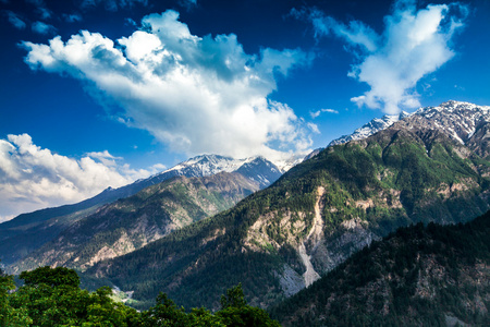 india.mountains 和云