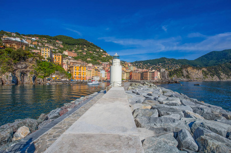 Camogli 城市全景与灯塔, 热那亚省, 利古里亚, 地中海海岸, 意大利