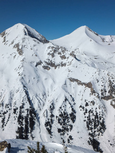 保加利亚 Pirin 山 Vihren 和 Kutelo peaka 惊人的冬季景观